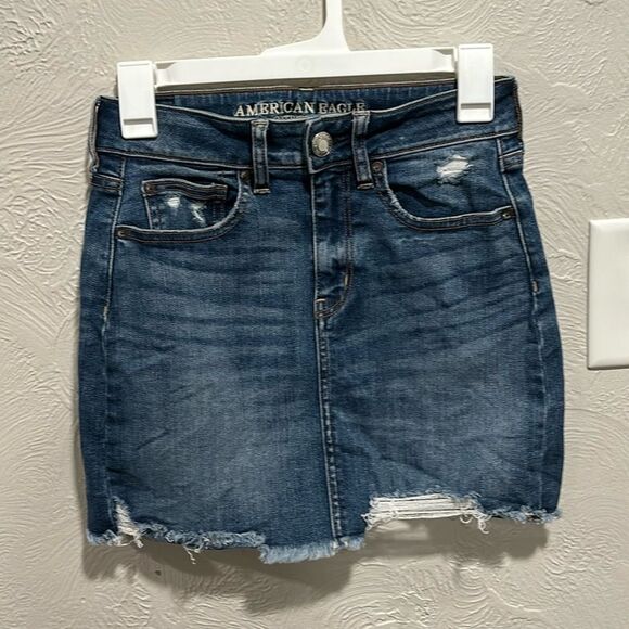 American Eagle Hi-Rise Super Stretch Distressed Jean Skirt Size 2 - Picture 1 of 5